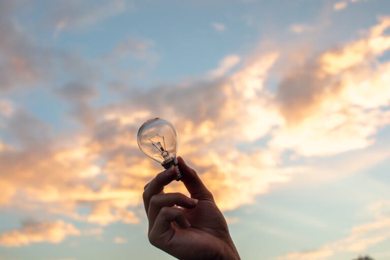 «Innovaciones Recientes en Telefonía IP en la Nube»