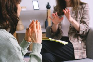 Lee más sobre el artículo «Videoconferencia con IA: Soluciones para una Comunicación Empresarial Eficaz»